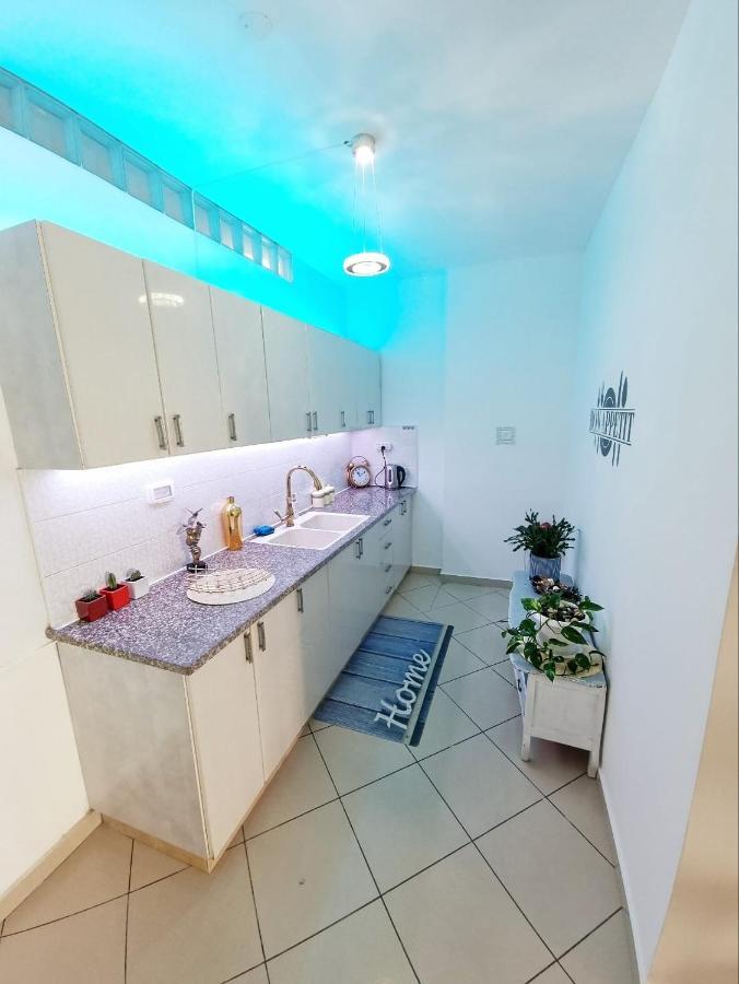 Amazing Modern Room 4 Min From The Tram Jerusalem Exterior photo